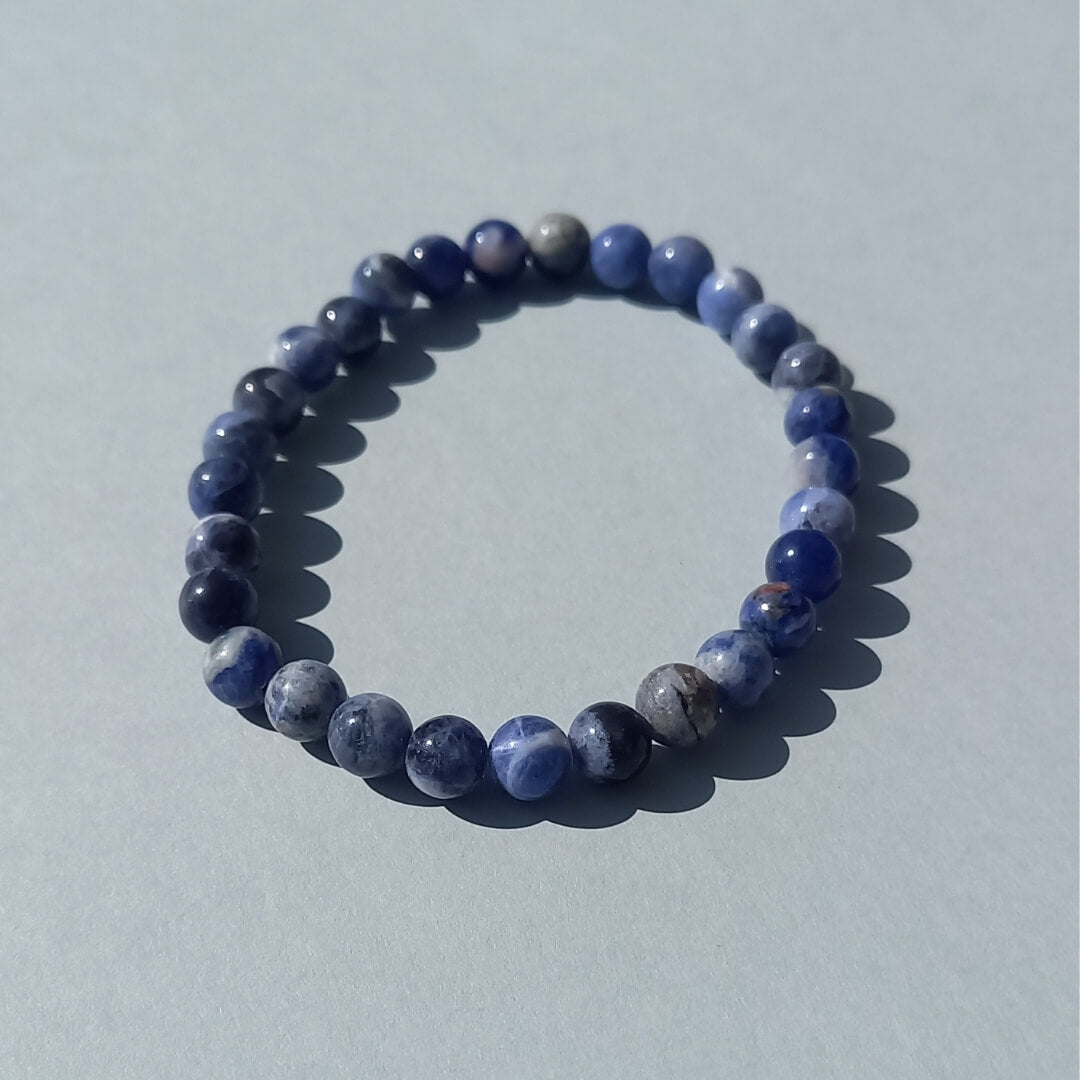 Sodalite round stone Bracelet with Cards and Organza bag - Unik by Nature