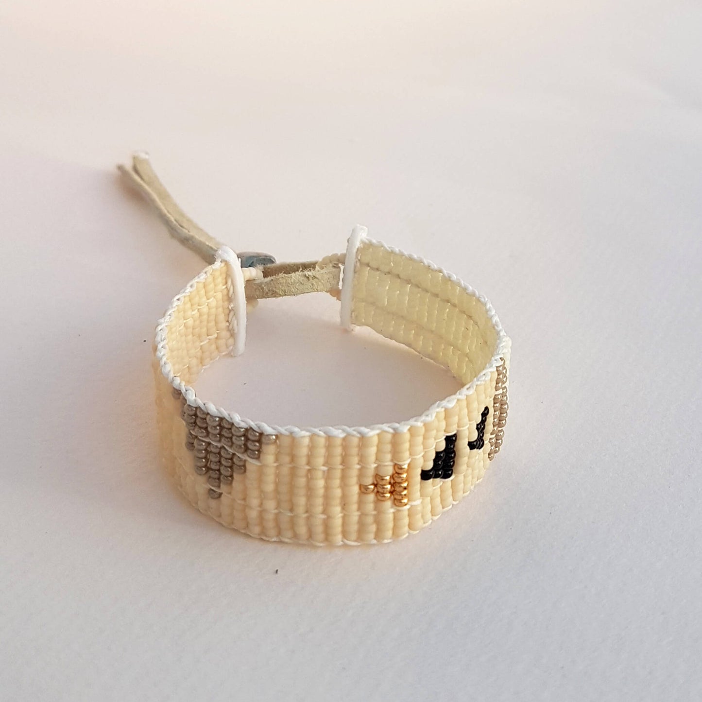 Bracelet Pembetatu Warrior Pink, Gold, Black, Taupe, Off White - Unik by Nature