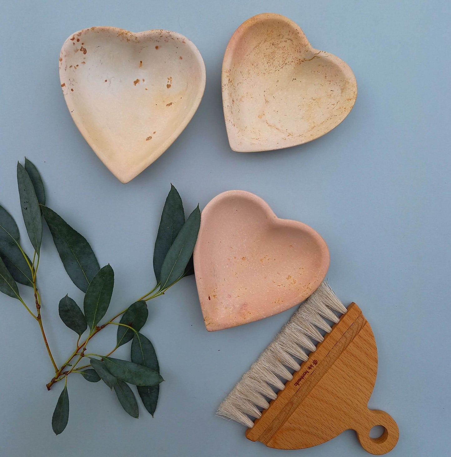 Minimal heart bowl handcarved soapstone - Unik by Nature