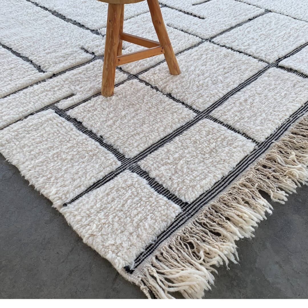 Mona Handmade Berber Carpet Beni Ouarain - 100% wool size 200 x 300 cm