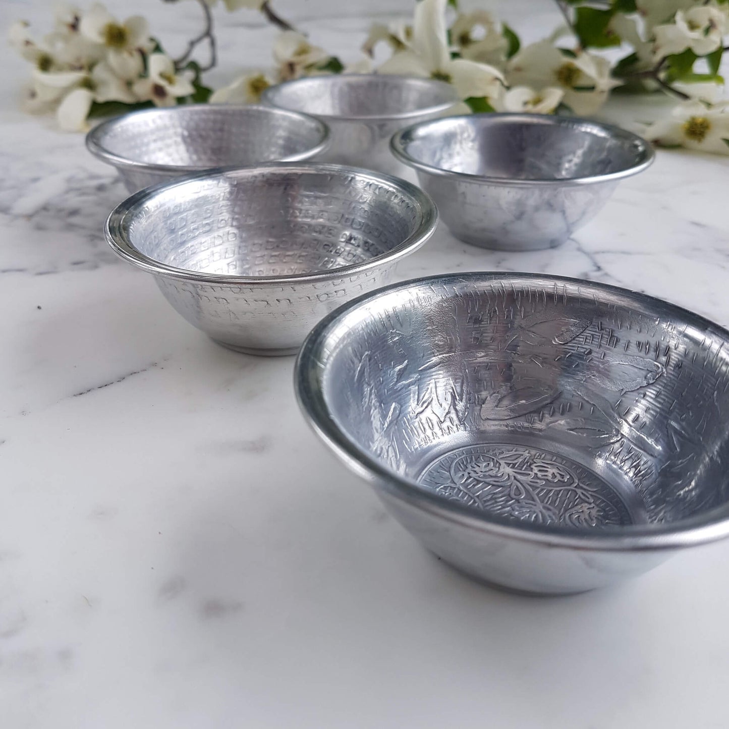 Tinklet Bowl hand beaten metal silver colour - Unik by Nature