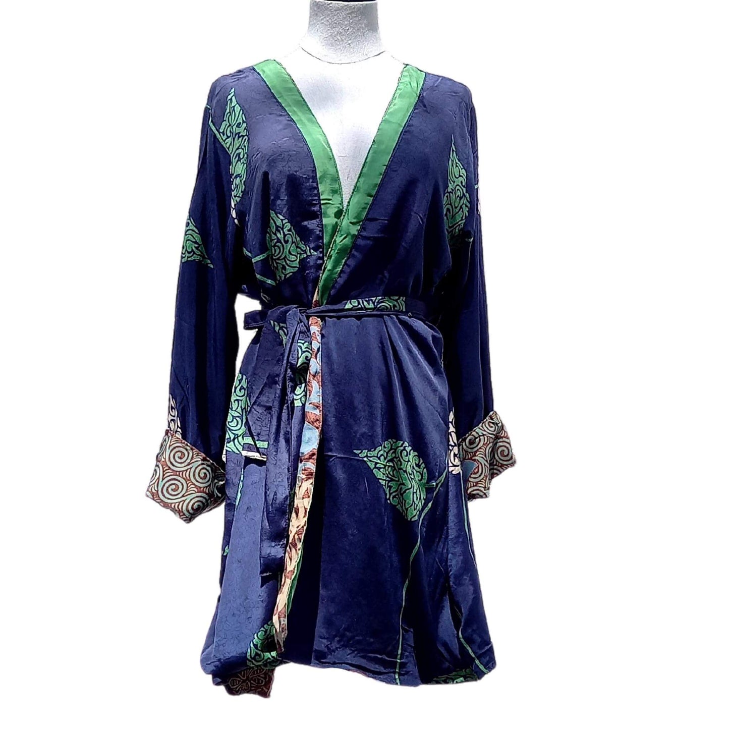 Short silk Kimono Sara No21 - Unik by Nature