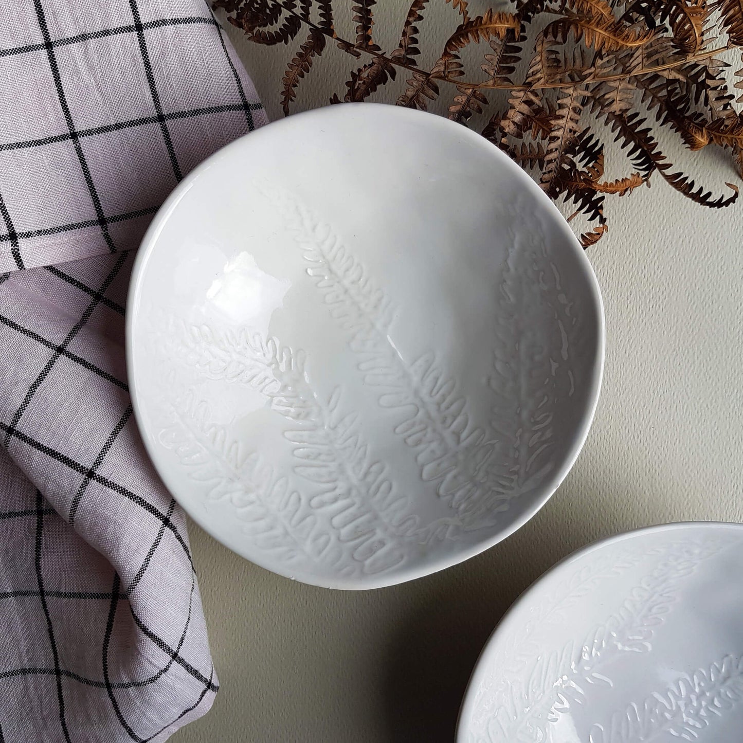 Leaf Bowl Snow White porcelain - Unik by Nature