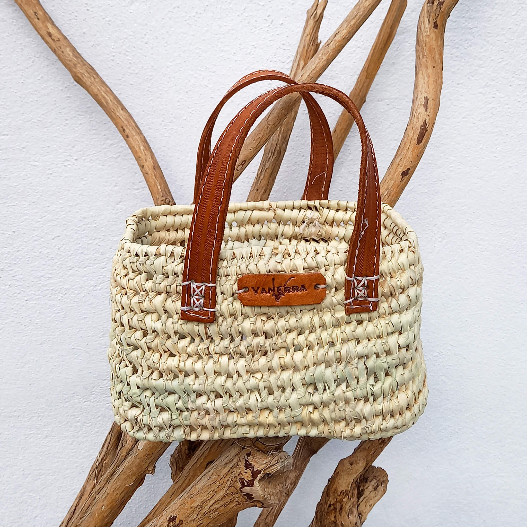 Mini best sale straw bag