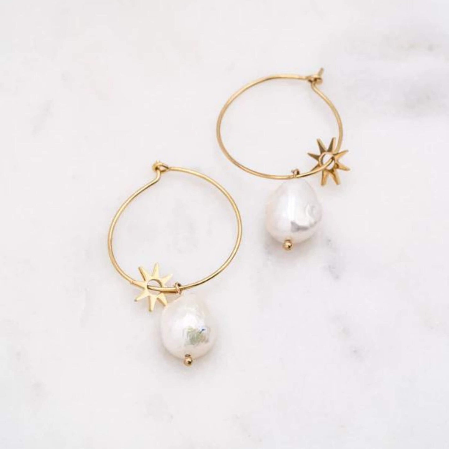 Golden Calistie hoop Earrings with sweet water pearls - Unik by Nature
