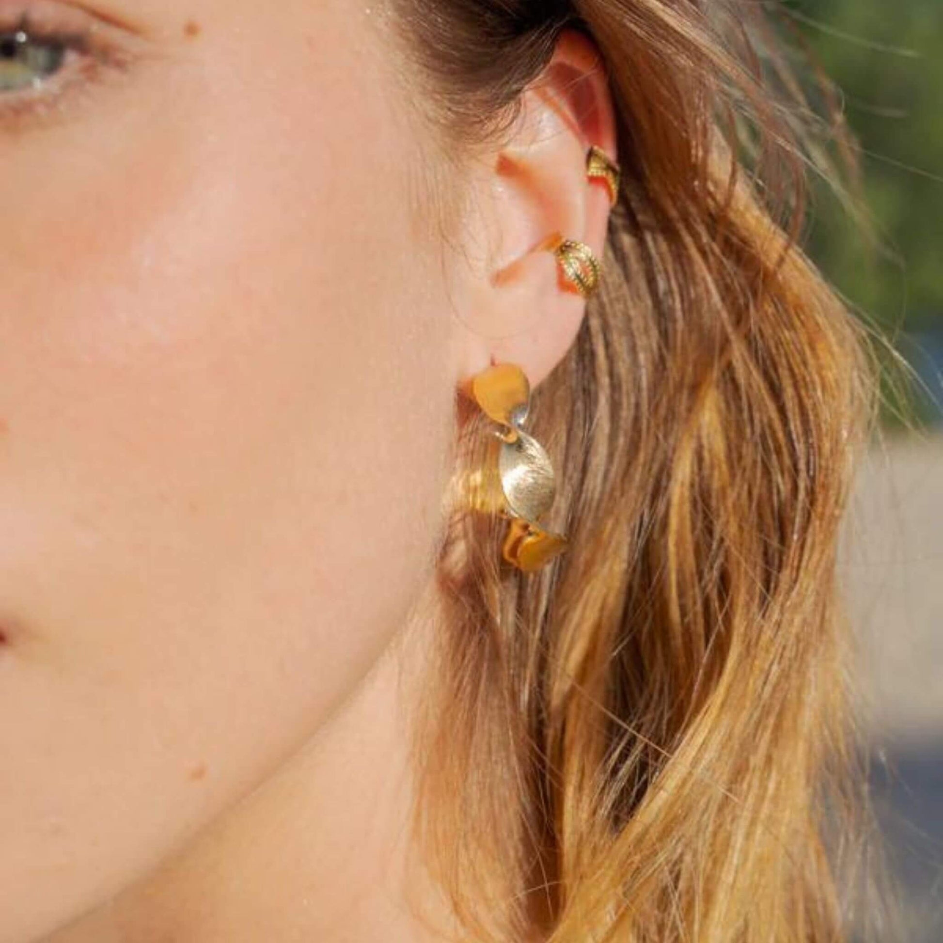 Golden Mazarine hoop earrings Stainless steel - Unik by Nature