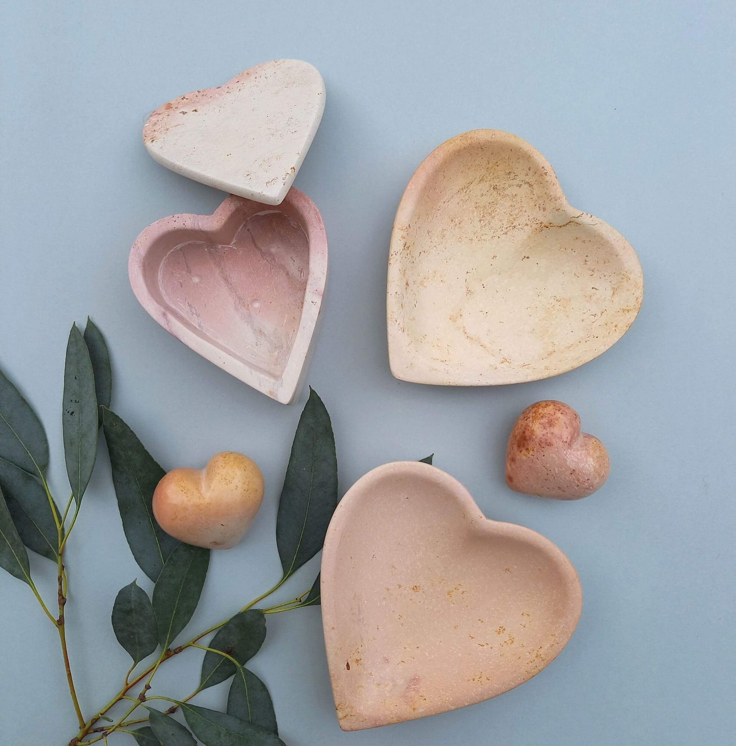 Minimal heart bowl handcarved soapstone - Unik by Nature