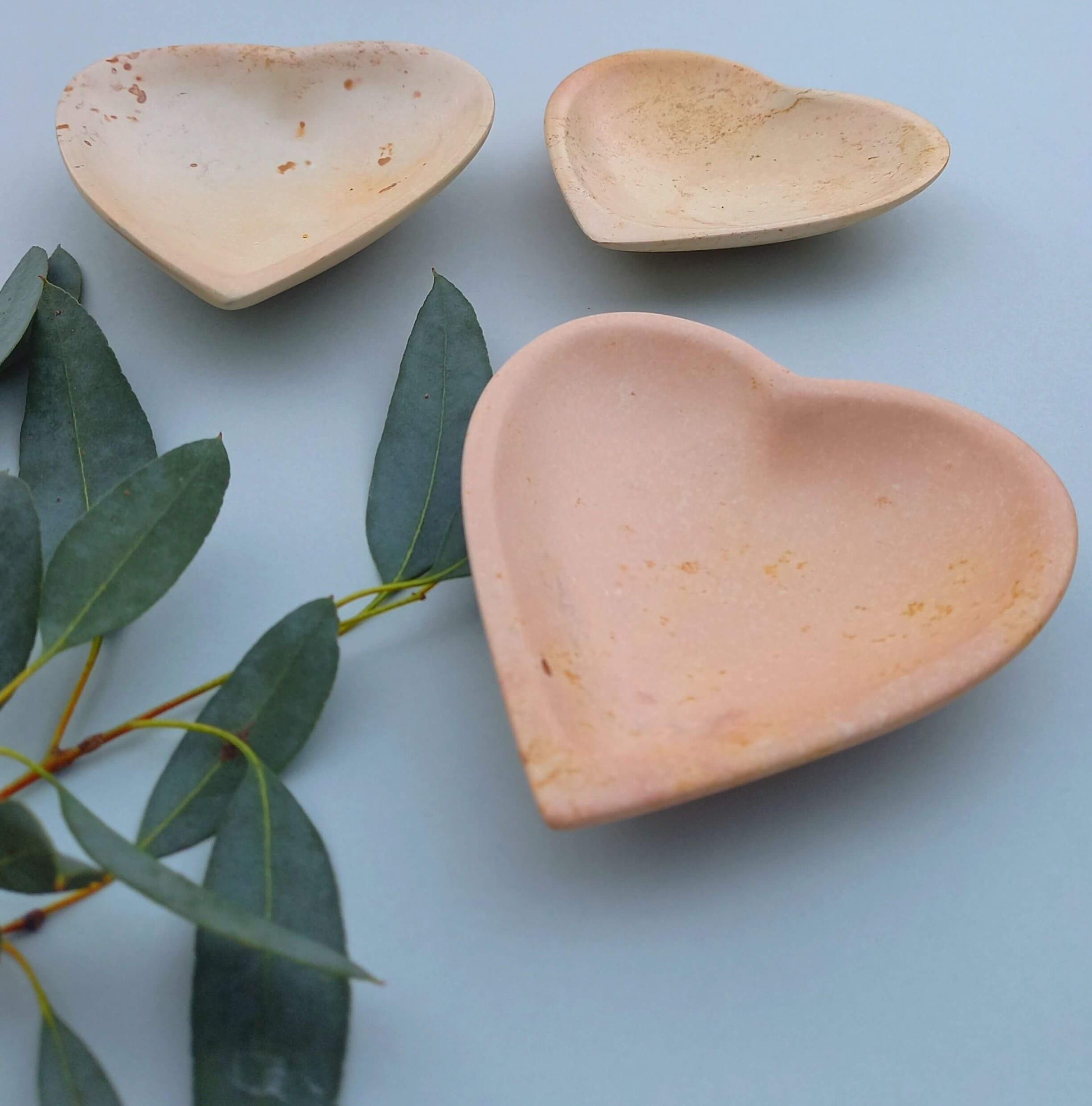Minimal heart bowl handcarved soapstone - Unik by Nature