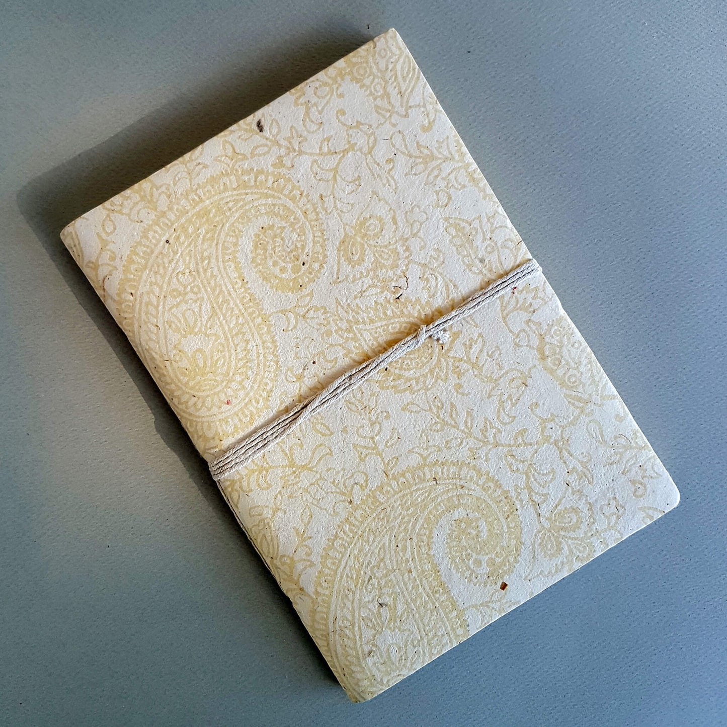 Handmade Lokta Paper Note Book Ecru & White Paisley Pattern Size L - Unik by Nature