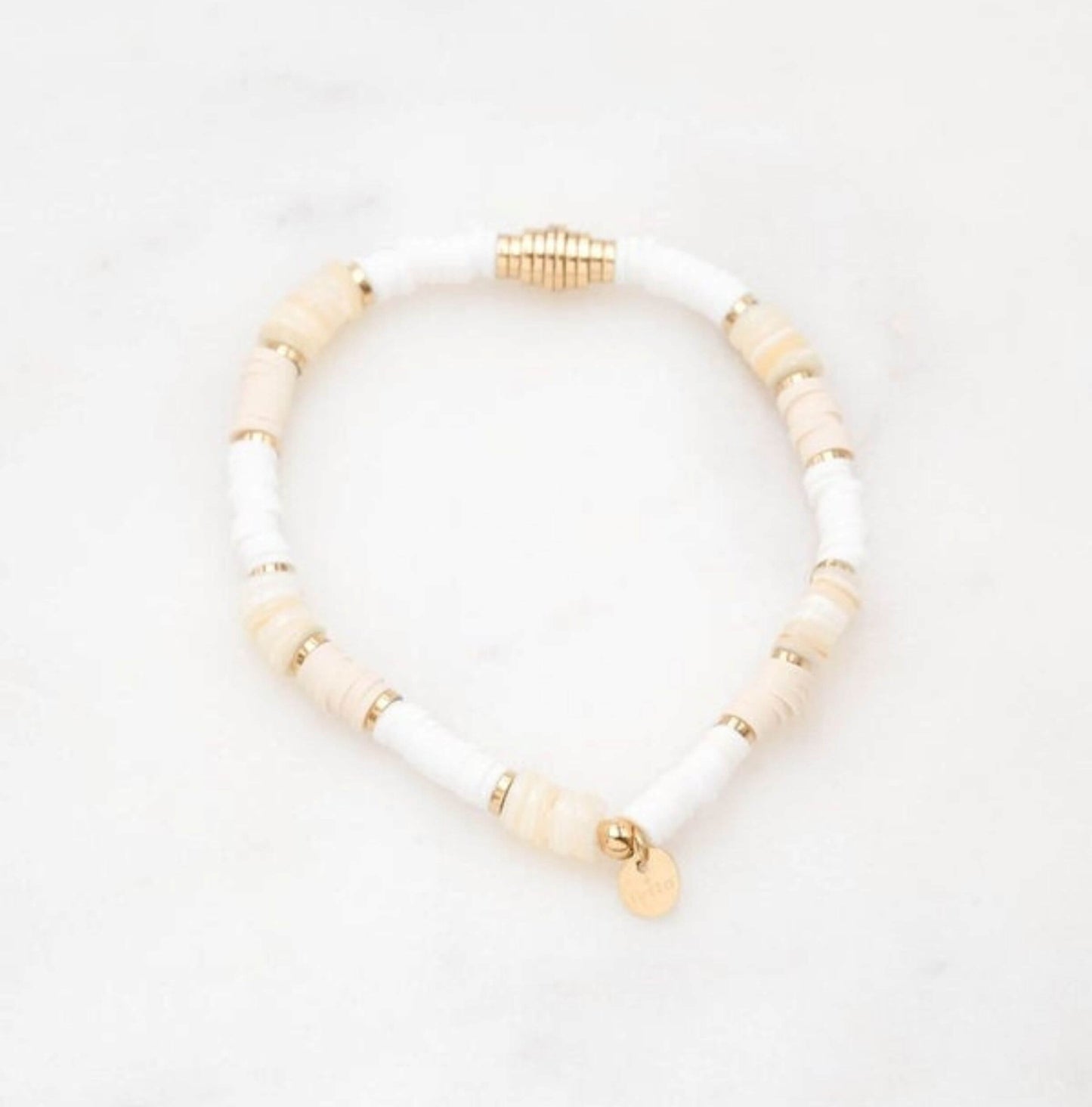 Golden and white bracelet Boraelle with Heishi beads - Unik by Nature